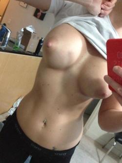 Boobs & Selfshots.