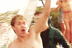 glossyma:    Niall + shirtless scenes in