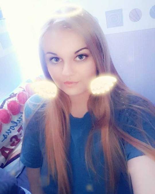 horny-squirt-whore:  You guys didn’t think id be ginger forever did you 😜 if you have my Instagram IV bren posting if not and you want it just ask 😘