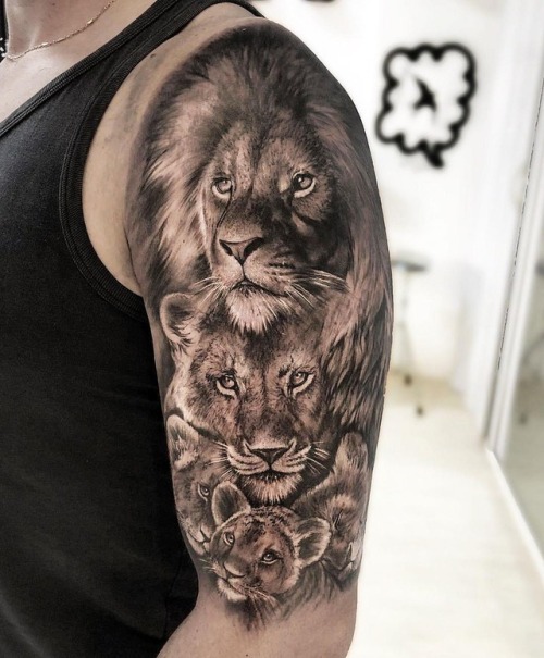 emmatai88: Amazing artist Gabriele Pellerone @gabrielepellerone awesome lions family arm tattoo!