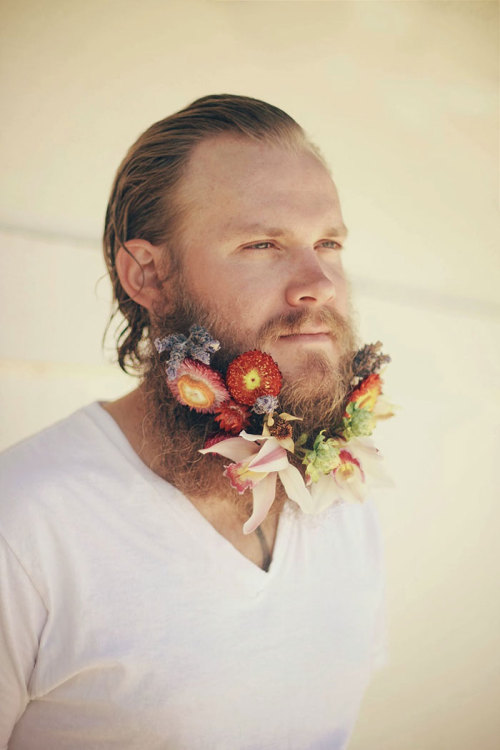tastefullyoffensive:  Men With Fabulous Flower Beards [boredpanda]Previously: Guys With Fancy Female Hairstyles 