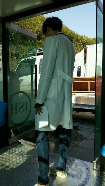 natwalan:Lee Jong Suk @ Doctor Stranger Shooting Credit : 고닉©DCinside lee jong suk gallery 1 / 2 