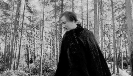 slytherinns:get to know me meme: [6/10] favorite characters = Remus Lupin (Harry Potter)“Give the fi
