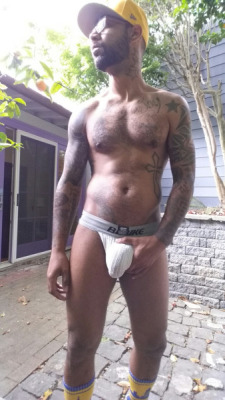 tru-nature:  dominicanblackboy:  A sexy intimate