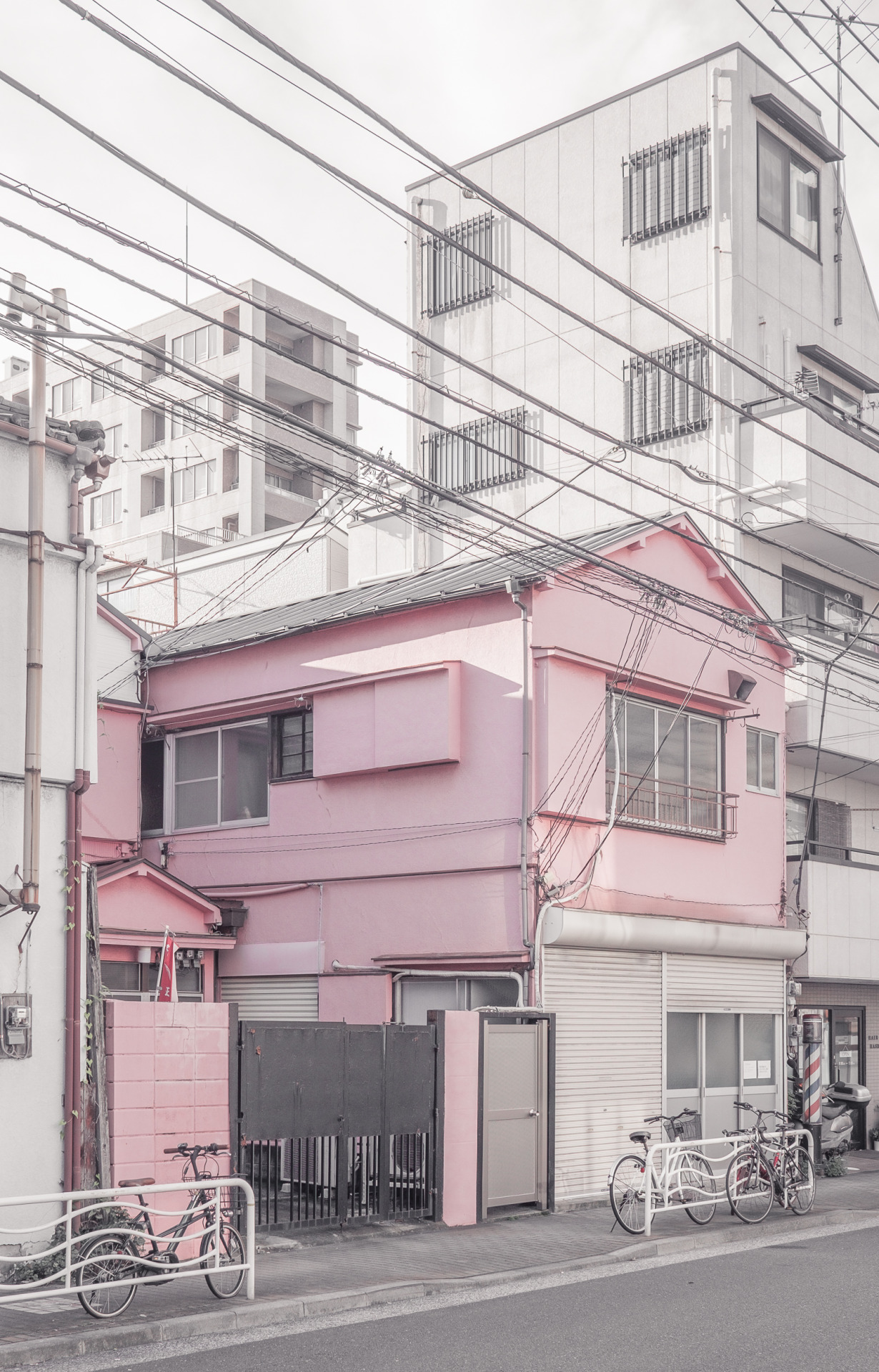 janvranovsky: Pink residence in Morishita, Tokyo | © Jan Vranovský, 2016