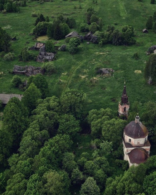 krasna-devica: Abandoned Russian villagesby Ksenia Savina