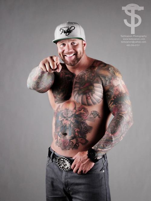 bigboimarc:  albertabear83:  Grrrowl! Paul Blake  Love him 