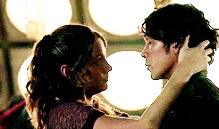 grifinnclarke:Gina was real. She always saw the light, even here. She deserved better.