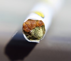 errlqueen:  Crumble covered joint