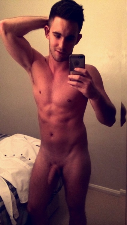 2sthboiz:  SEXY SHAVED JAMES 