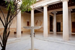 arjuna-vallabha:Hellenic inspiration, Villa