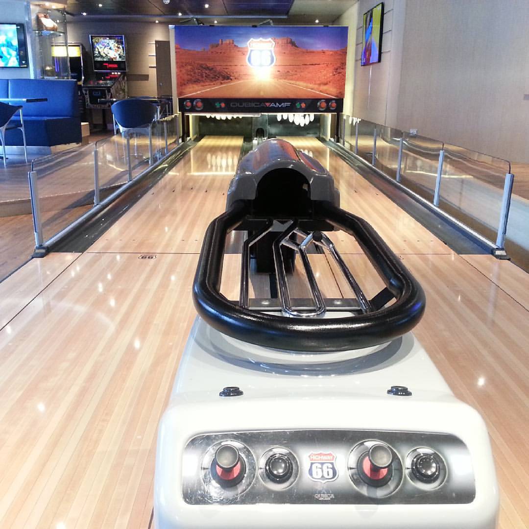 Mini #bowling onboard #MSCPreziosa#crazycruises@msccruisesofficial#msccrociere #ig #crazycruises #crociere #pics #picoftheday #instalike #nofilter #pics #cruiselife #cruising #cruiseship#instagood #instadaily #blogger #lovetravel #cruiseblogger...