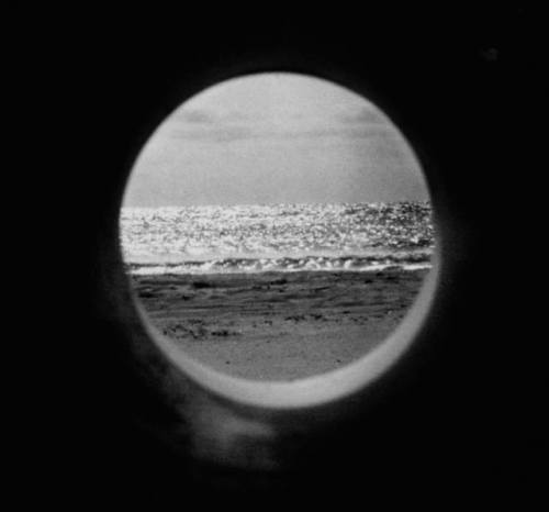 unangeapasse - Views through a sand dune, 1972. Nancy Holt.