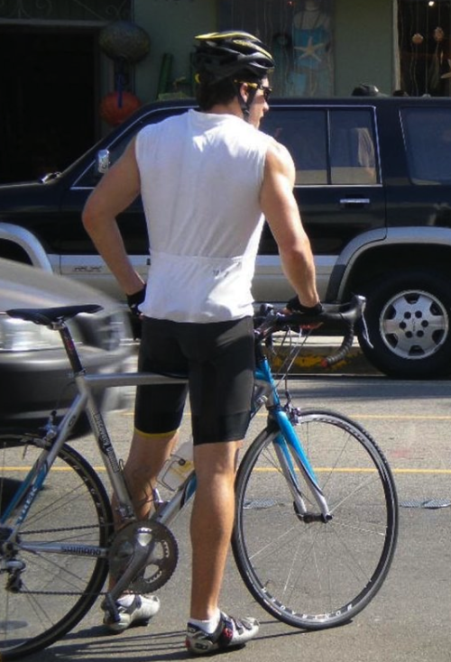 mynewplaidpants:  Why the hell doesn’t Jake ride his bike anymore? I MISS THIS
