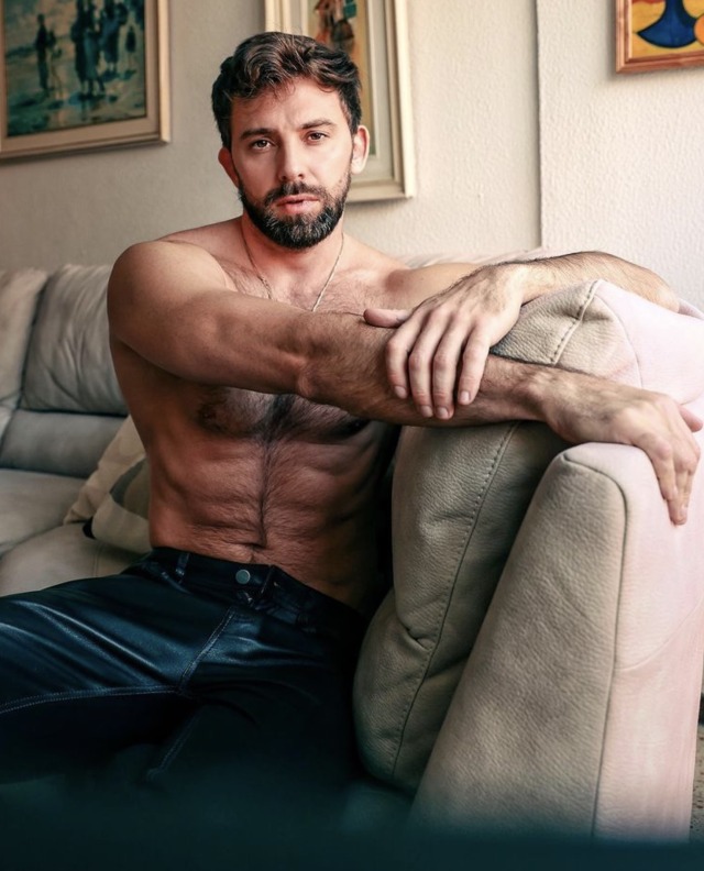 elnerdo19:Beautiful and furry dancer, Anton Lap! Love his gorgeous beard too! 💚🧡🤍💚🧡🤍🤤🥰🐺😍😋 🏳️‍🌈 