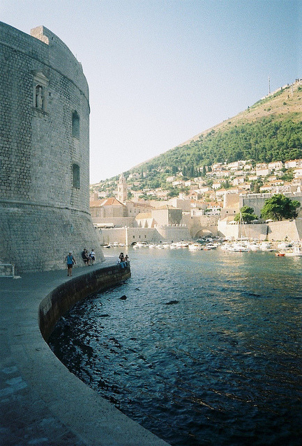 hellotitsy:  spexies:  active vertical blog   is this Dubrovnik, Croatia?! &lt;3