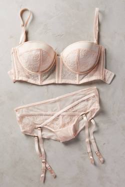 for-the-love-of-lingerie:  Natori 