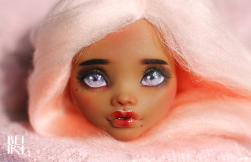 For sale  Monster High OOAK Clawdeen Wolfs repaint custom doll HEAD!! 