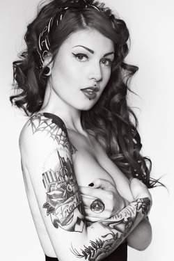 Latest Tattoo Designs and Babes with New Tattooes