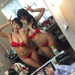 realhotasians:  Red is my favorite color. 