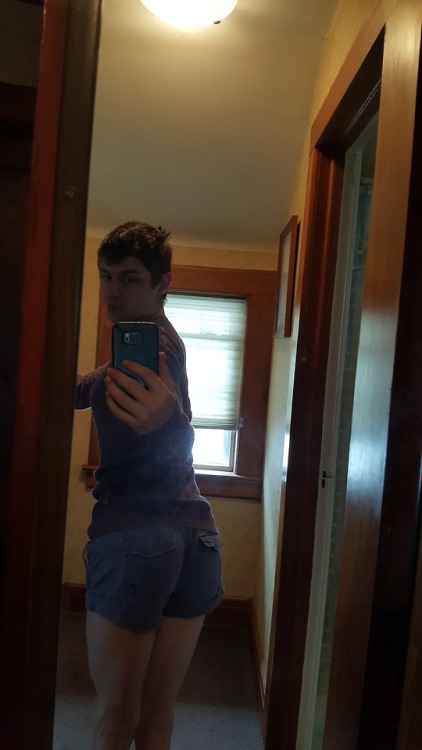 sissybitchkenken: New shorts and sweater