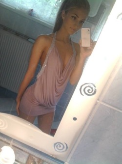 cute-self-shots:  http://cute-self-shots.tumblr.com/http://h0t-girls.tumblr.com/ http://dirty-porn-blog.tumblr.com/http://sexy-photo-sets.tumblr.com/https://www.facebook.com/loseyourheadmusic