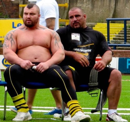 yoquierouno: Muscle bear