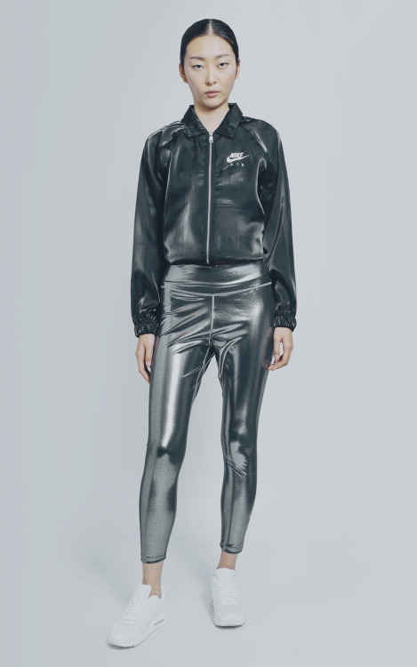 Nike / FW 2020 Metallic Silver Leggings