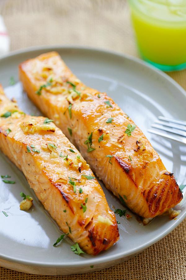 mobettafreak:  locksofdread:  foodffs:  Honey Mustard Baked Salmon Really nice recipes.