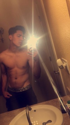 navajoboy22:  betocheto17:  Follower SubmissionTumblr user: @g30000Follow betocheto17 for more 🔥 content!  Ugh 🤤😉