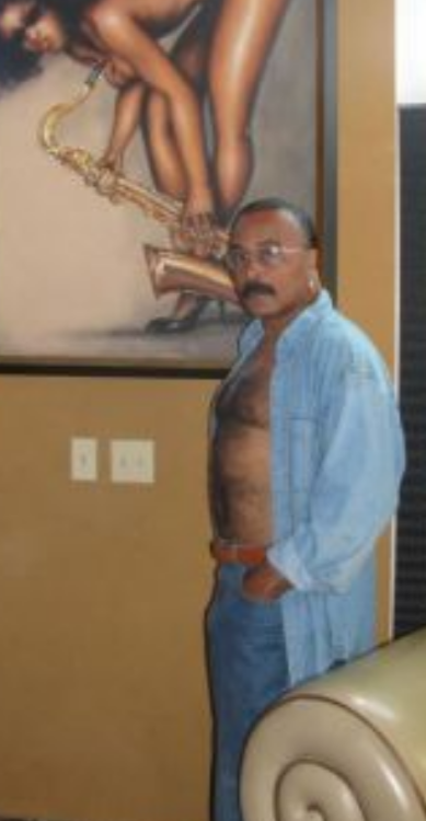 leoking30:Random daddies