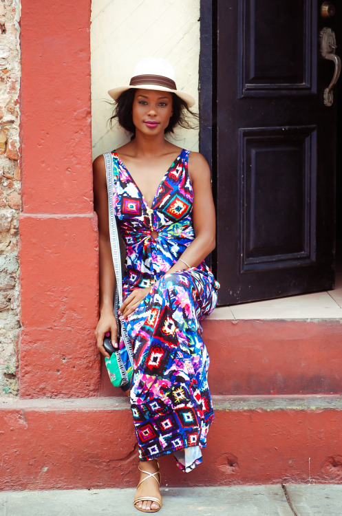 lanishacole: LOL. Casco Viejo, Panama Citymodel: Lanisha Colephoto by: Rudy H. Cole