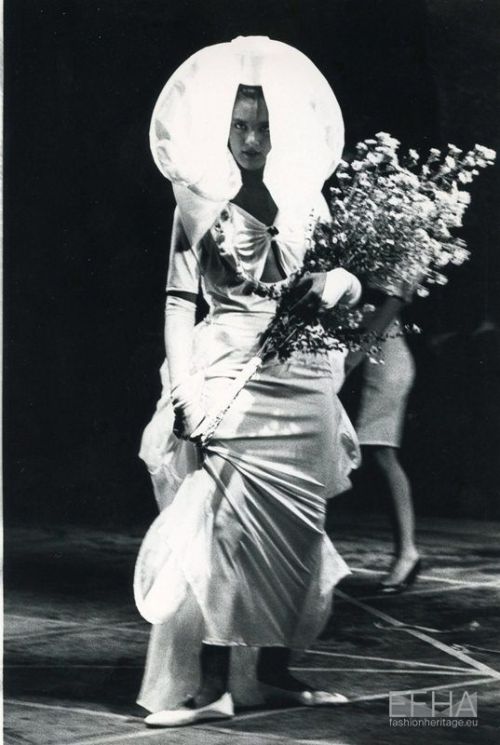 Daniele Oliva fashion show, presented during Pitti Trend 8, 1988.Photo Stefania Tallini. Courtesy of