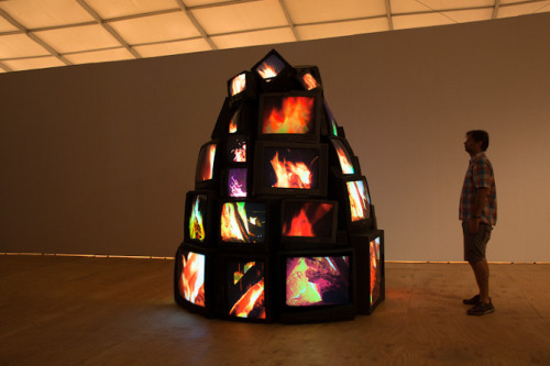 pursuable:Kevin CooleyThe bonfire project, 2012