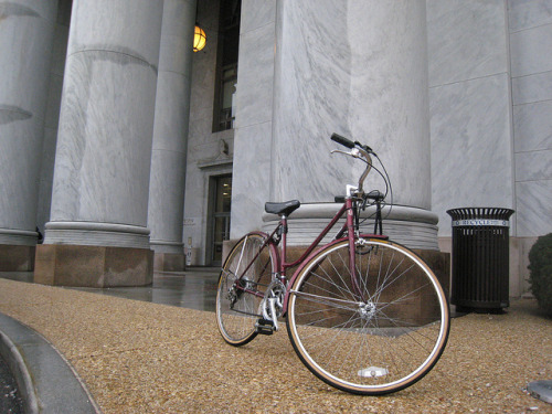 bikesandgirlsandmacsandstuff: (via From Chicago to D.C. | Bike Commuters)