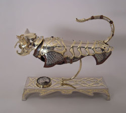 treasures-and-beauty: mayahan: Artist, Jeff de Boer, Creates Cat And Mice Armor Based On Different Historical Eras Too awesome to queue. Must post immediately. 