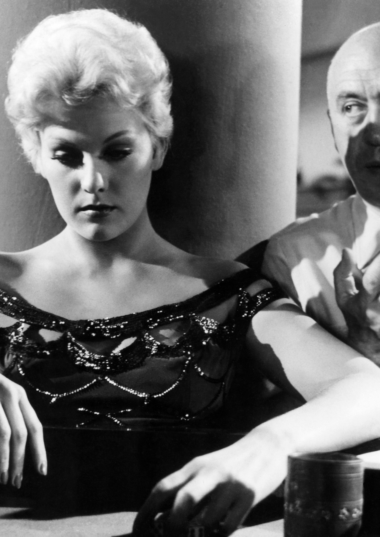 avasgal: Kim Novak and Otto Preminger on the set of The Man with the Golden Arm (1955)