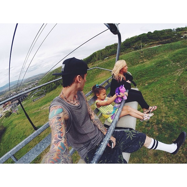 kellsordie:  ski lift ride up the mountain for a day of sliding with my little Cleveland