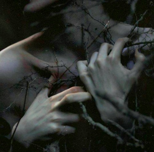 LILY EVENS AS A VAMPIRE WITH PAIN MANIPULATION