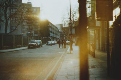 peninthewild:  first glimpse of london 