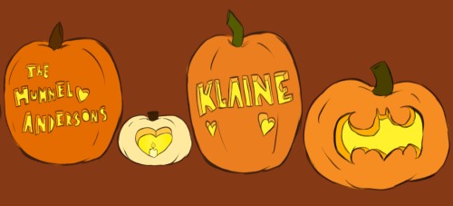 i-wanna-be-a-klaine-ship-ranger: -Do you like my sweater, Kurt? It’s spooky!  ~Too spooky