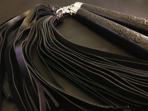 edgeplay-co-uk:  ‘Black Pearl’ heavy nunchuck swivel floggers with 36 14” long falls on each flogger, £70 for the pair. Handmade by Edgeplay.co.uk, e-mail sales@edgeplay.co.uk or message us here to enquire. 
