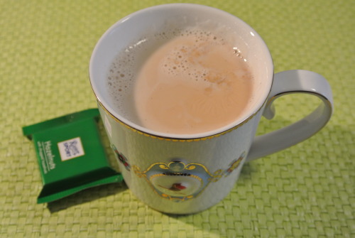 chuck-snowbug:Royal Milk Tea(Japanese Chai) - ロイヤル・ミルクティー三景