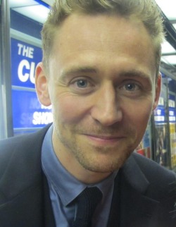 riddlemetitillatedhiddles:  vivillrocku:  Sweetheart.  (x)  I just fucking gasped. Gasped. 