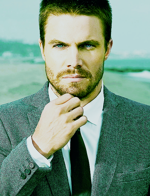 foreveroliverandfelicity:I haven’t made a edit in awhile. But these pics gave me inspiration. 