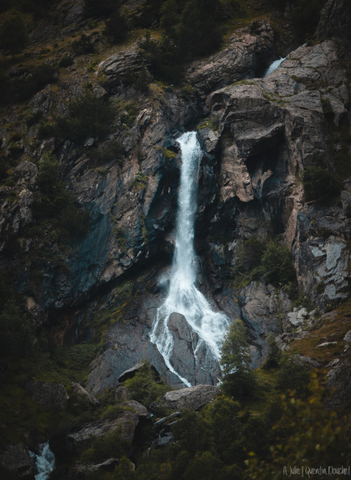 Cascade en Savoie.(Savoie - Juillet 2021).(A Julie&hellip;) © Quentin Douchet.