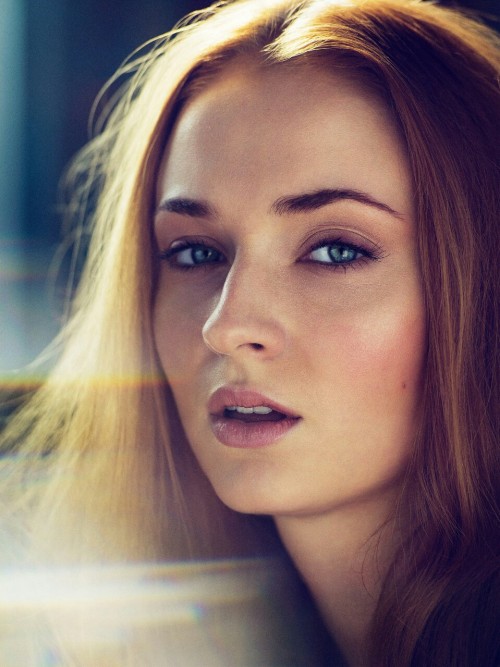 kn0wy0u:  Sophie Turner  @kn0wy0u adult photos