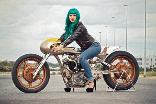biker-queens:Biker Queen