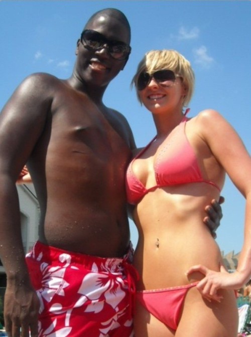 bulls-on-bunnies:  Interracial Love  adult photos