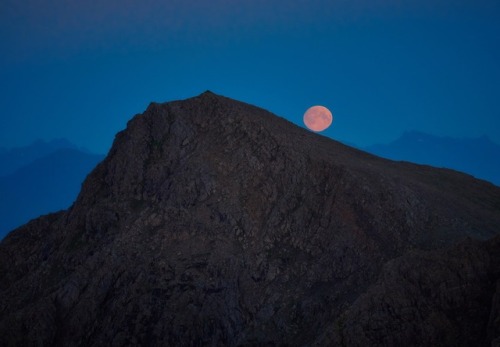 maybe-you-need-this:  The Longest Total Lunar porn pictures